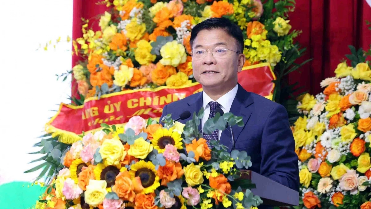 Phó Thủ tướng Lê Thành Long phát biểu chỉ đạo tại đại hội