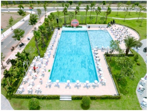 Hồ bơi phong cách resort 400m² nâng tầm phong cách sống thư thái