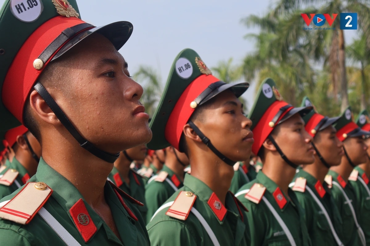 Những chiến sĩ dù còn rất trẻ nhưng đã thể hiện ý chí cao qua thực hiện nhiệm vụ A80 (Ảnh: Thu Hòa)