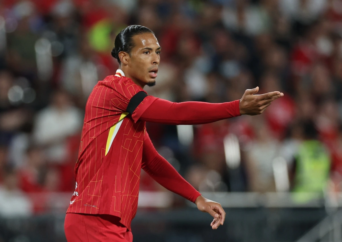 Liverpool cần thêm trung vệ đẳng cấp để chia sẻ với Van Dijk. (Ảnh: Reuters).