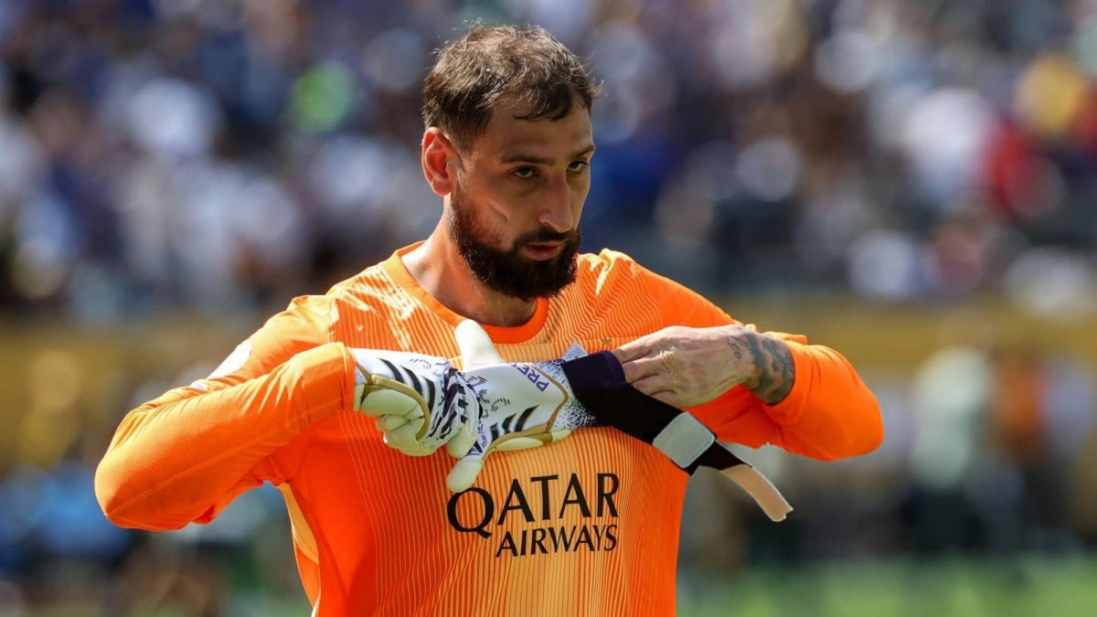 PSG “hét giá” Donnarumma. (Ảnh: Getty)