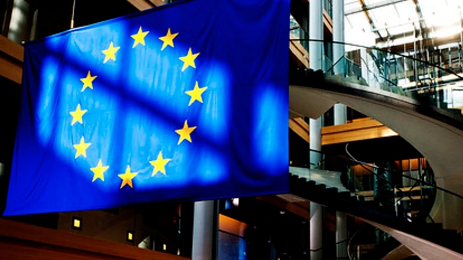 Việc EU triệu tập cuộc họp khẩn nhằm phát đi thông điệp mạnh mẽ rằng Khối 27 sẽ không chấp nhận "bị đứng ngoài" bàn đàm phán liên quan đến an ninh châu Âu. Ảnh: Boulevard Voltaire