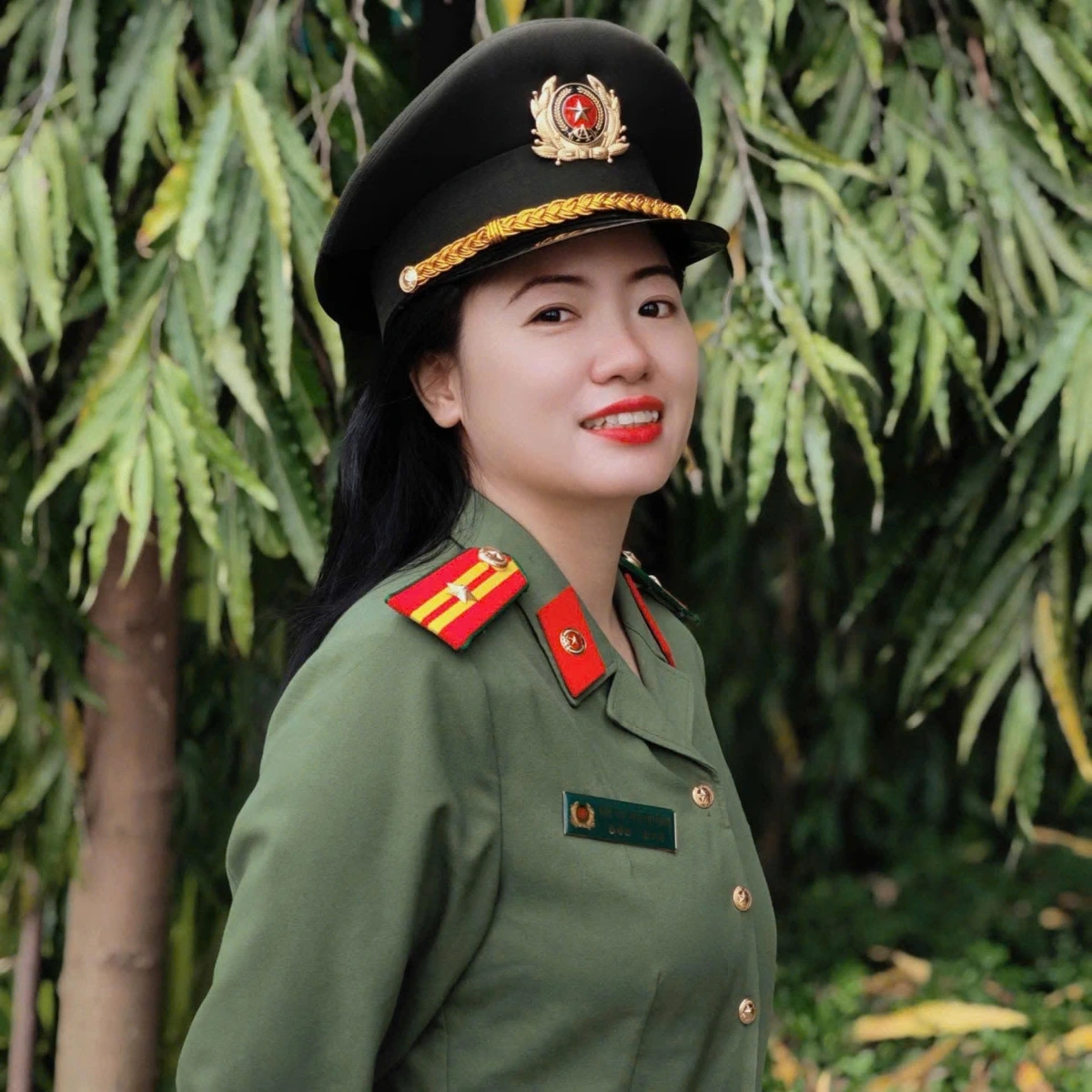 Thiếu tá Bùi Thị Hải Dương. Ảnh: NVCC