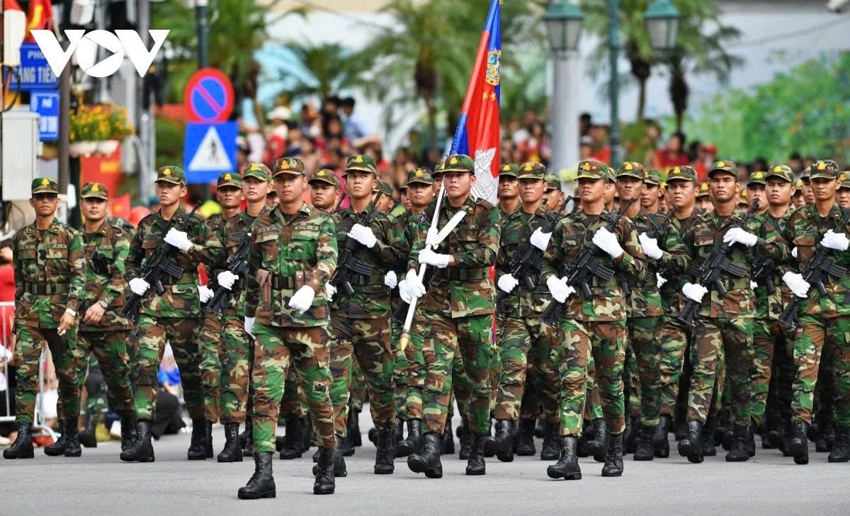 Cambodia sends a delegation of 120 soldiers to the grand event