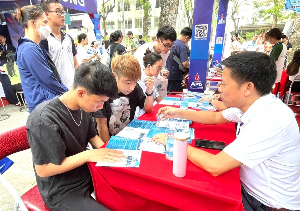 Gần 850.000 thí sinh đã đăng ký nguyện vọng xét tuyển đại học, cao đẳng năm 2025. (Ảnh: Lê Nguyên)