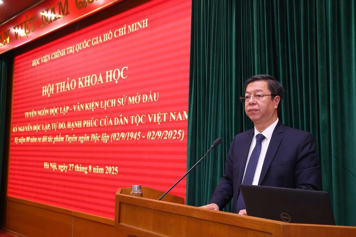 PGS, TS Vũ Trọng Lâm, Giám đốc - Tổng Biên tập Nhà xuất bản Chính trị quốc gia Sự thật.