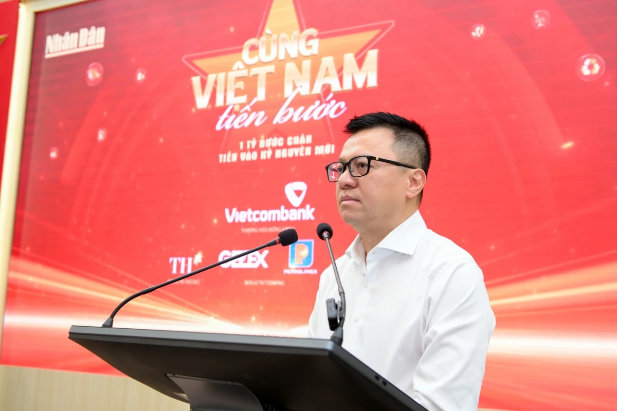 Tổng Biên tập Báo Nhân Dân Lê Quốc Minh phát biểu tại buổi họp báo (Ảnh: BTC)
