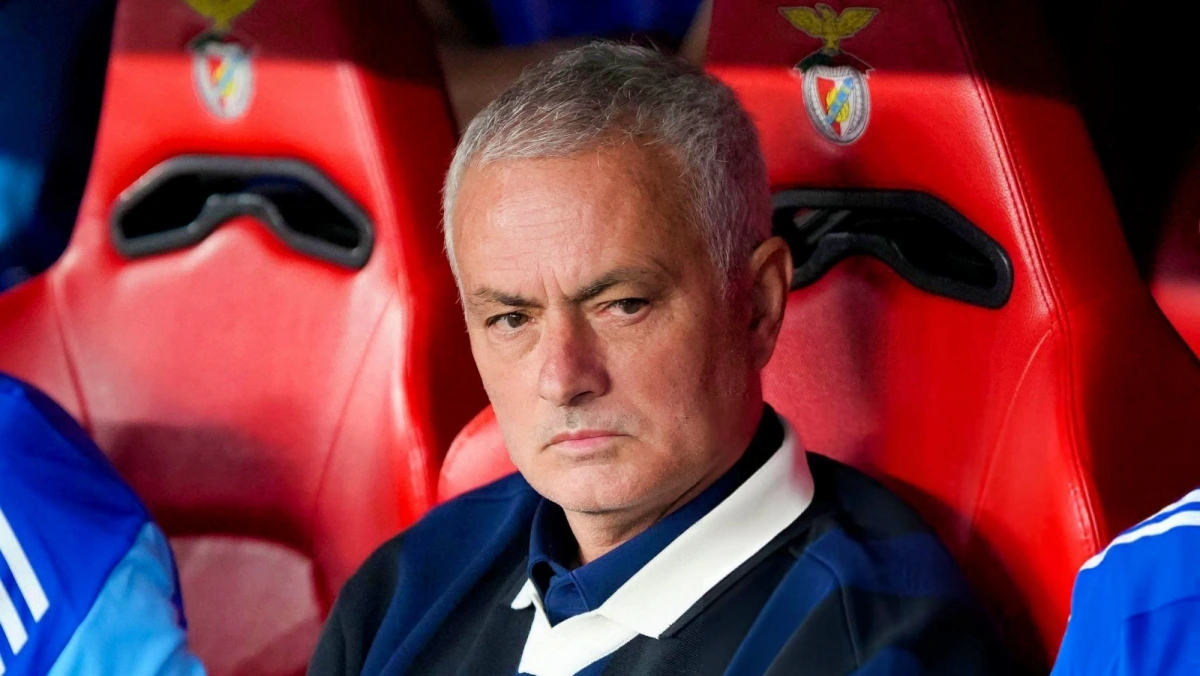 HLV Jose Mourinho bị Fenerbahce sa thải sau 6 trận đầu tiên mùa giải 2025/2026. (Ảnh: Getty)