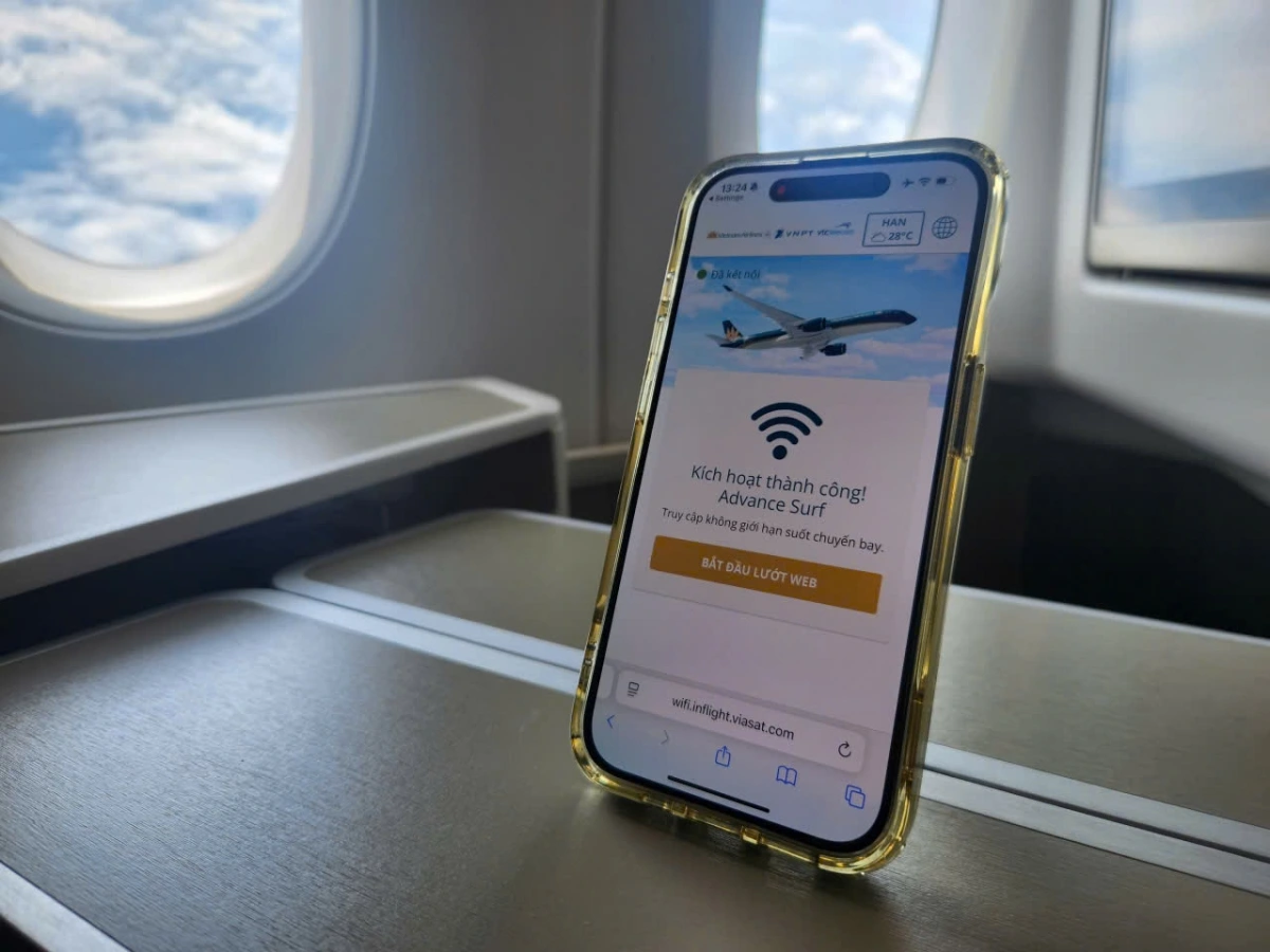 Vietnam Airlines bắt đầu triển khai thử nghiệm dịch vụ kết nối internet trên máy bay.