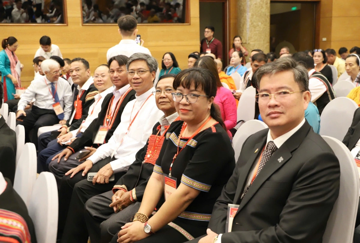 Cuộc gặp mặt là dịp để mỗi đại biểu cùng ôn lại lịch sử hào hùng của dân tộc và cũng là dịp để bày tỏ lòng tri ân sâu sắc đối với sự cống hiến, đóng góp to lớn của các giai tầng trong xã hội, của đồng bào chiến sĩ, các dân tộc, tôn giáo và cộng đồng người Việt Nam ở trong nước và nước ngoài đối với sự nghiệp đấu tranh giành độc lập dân tộc, hòa bình, thống nhất đất nước, cũng như trong công cuộc xây dựng và bảo vệ Tổ quốc Việt Nam xã hội chủ nghĩa.