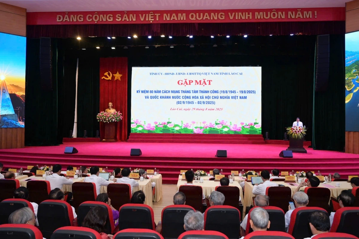 Quang cảnh buổi gặp mặt