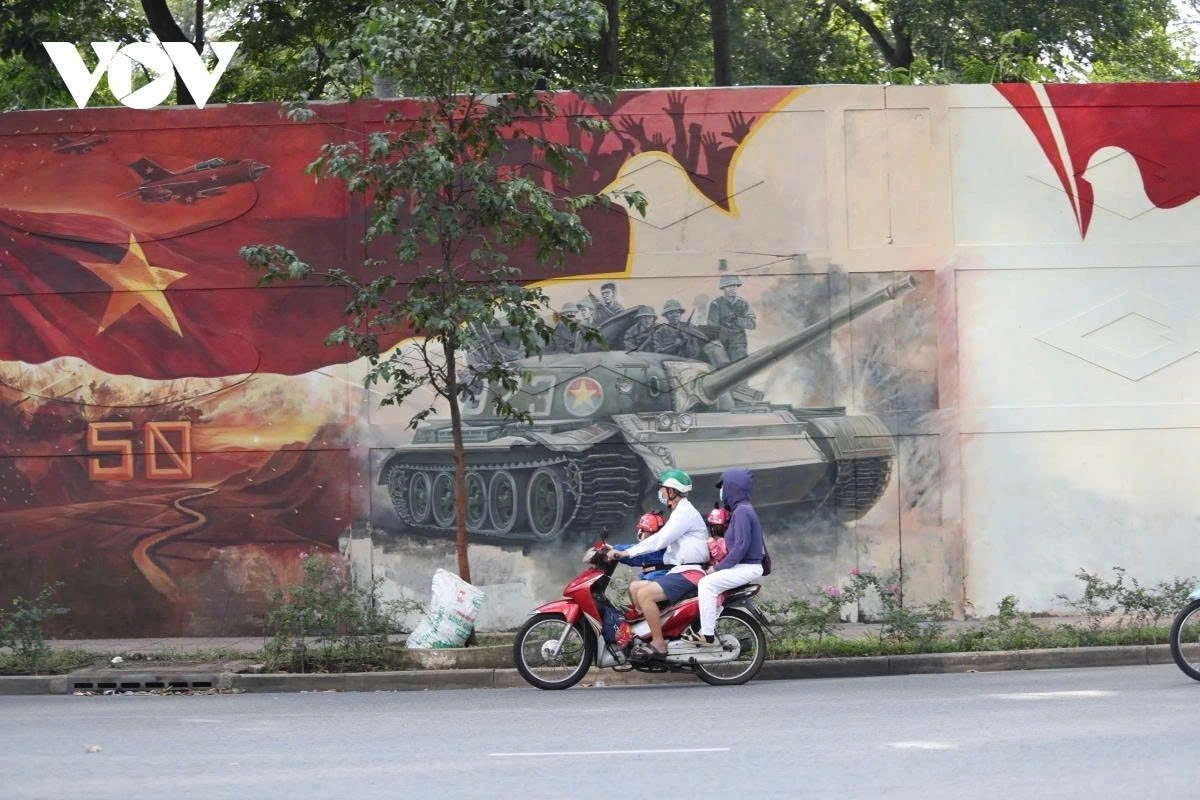 The mural painting aims to remind young people of the historical values of the nation.