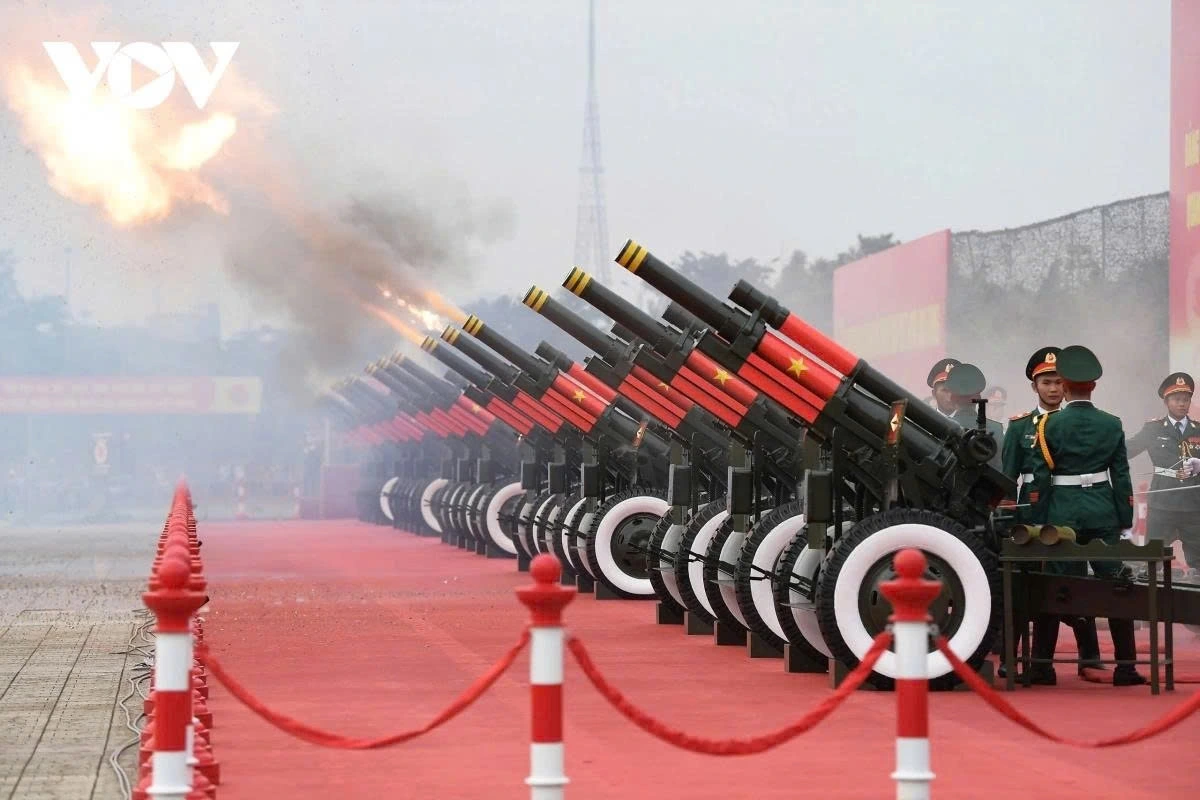 At 7 a.m. on August 30, as the marching music plays, the artillery salvos are fired in the prescribed formation at My Dinh National Stadium, Hanoi, alongside the full-dress rehearsal in the leadup to the National Day celebration at Ba Dinh Square on September 2.