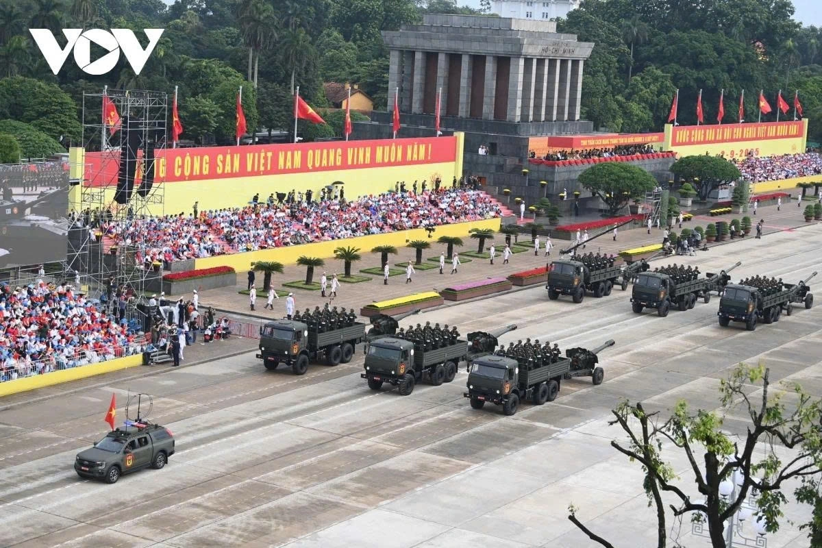 Alongside tanks, armoured vehicles, and artillery, the rehearsal features missile systems, radar units, and other specialized military equipment.