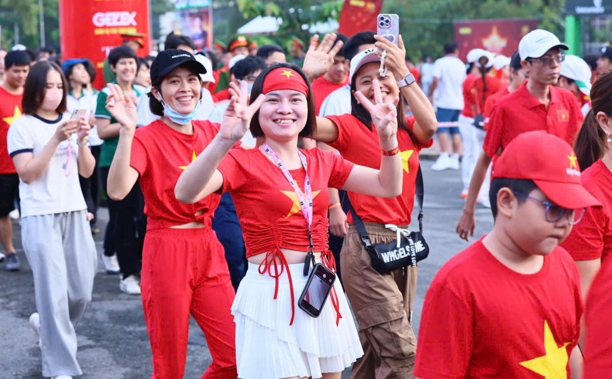 Người dân Đồng Nai hào hứng tham gia (ảnh Công Nghĩa)