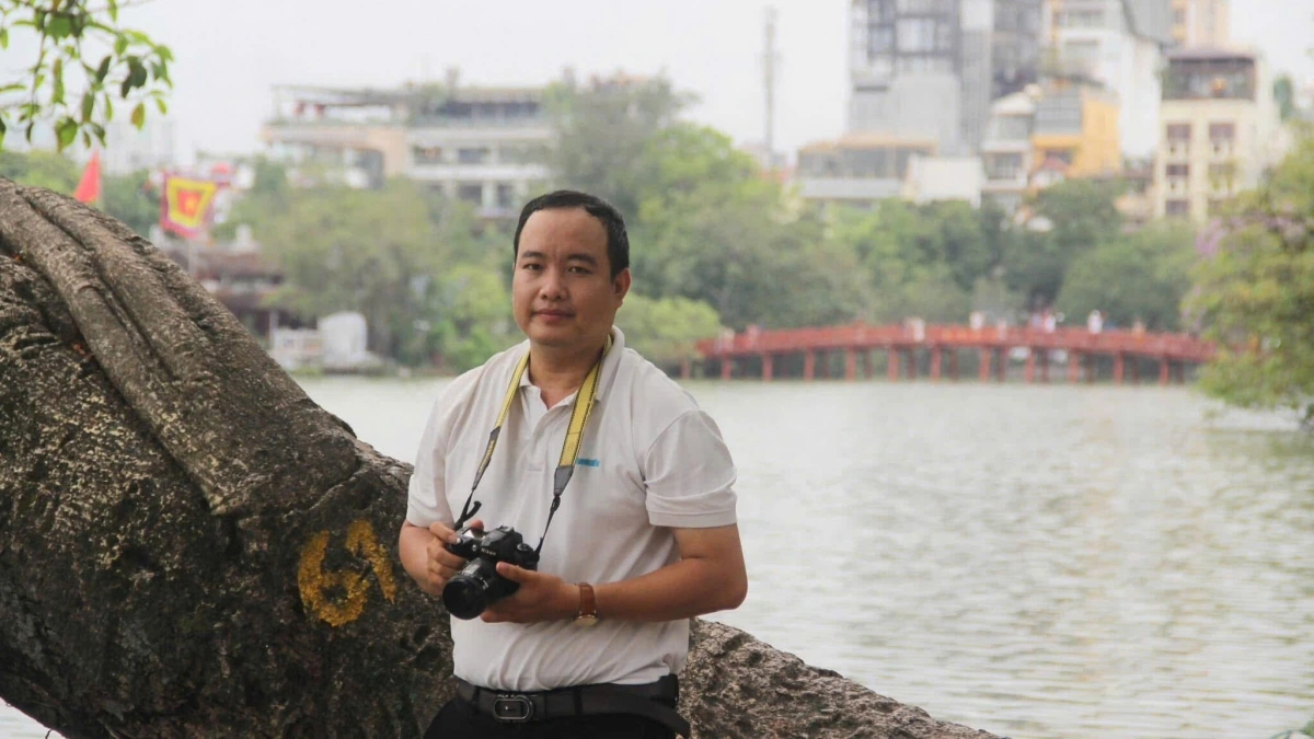 Từ góc nhìn quan sát về đời sống văn chương nước nhà, Phụng Thiên âm thầm “rẽ” sang mảng lý luận phê bình