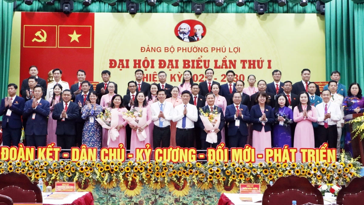 Ra mắt Ban Chấp hành Đảng bộ phường Phú Lợi gồm 33 người 