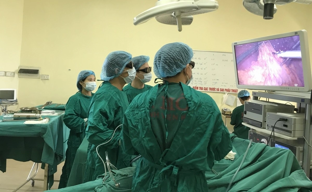 Nhiều kỹ thuật hiện đại được ứng dụng trong phẫu thuật để điều trị ung thư. Ảnh: Bệnh viện K