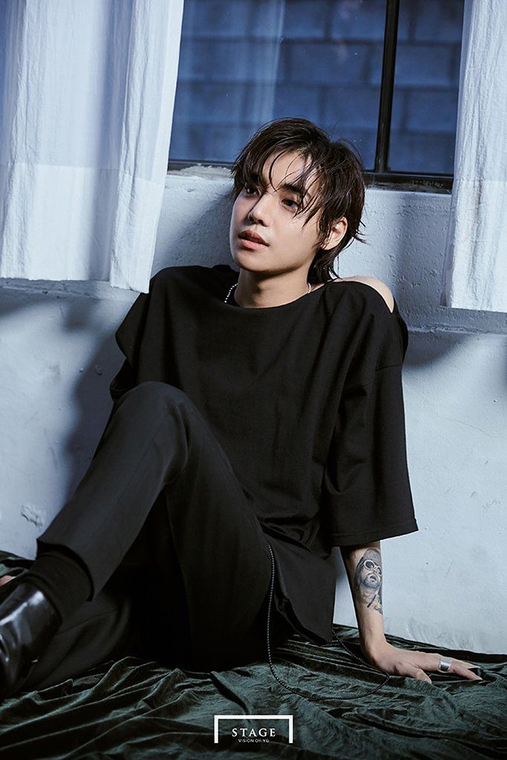Cư dân mạng suy đoán rằng, người yêu cũ của Lisa được nhắc đến trong bài đăng có thể là rapper One. (Ảnh" Kbizoom)