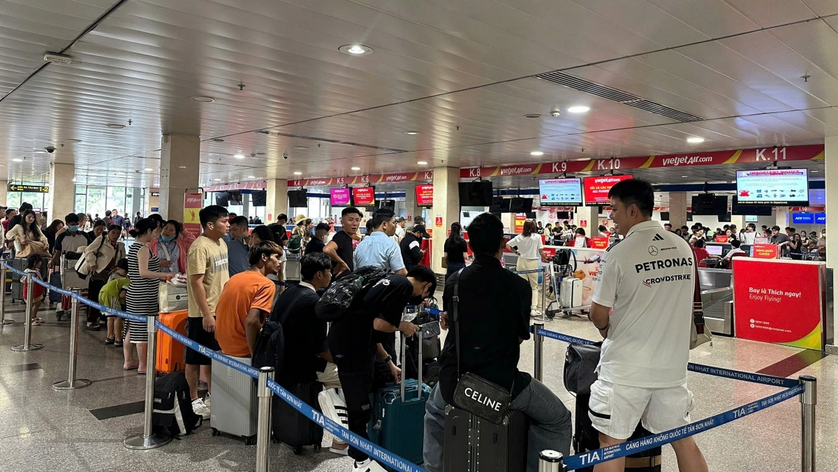 Riêng Vietjet vẫn khai thác tại ga T1