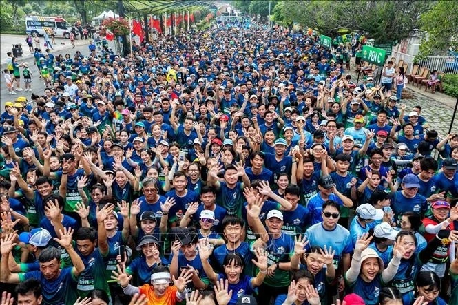 Runners at the Ba Den Mountain International Marathon 2025 in Tay Ninh