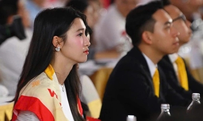Sao Việt 20/8: Á hậu Phương Nhi cùng chồng - doanh nhân Phạm Nhật Minh Hoàng - góp mặt tại lễ khánh thành, khởi công 250 dự án, công trình chào mừng kỷ niệm 80 năm Quốc khánh, tại Trung tâm Triển lãm Việt Nam - xã Đông Anh, TP Hà Nội.