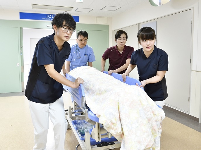 Số ca cấp cứu do sốc nhiệt tại Nhật Bản liên tục lập những kỷ lục mới. (Ảnh: Jiji Press)
