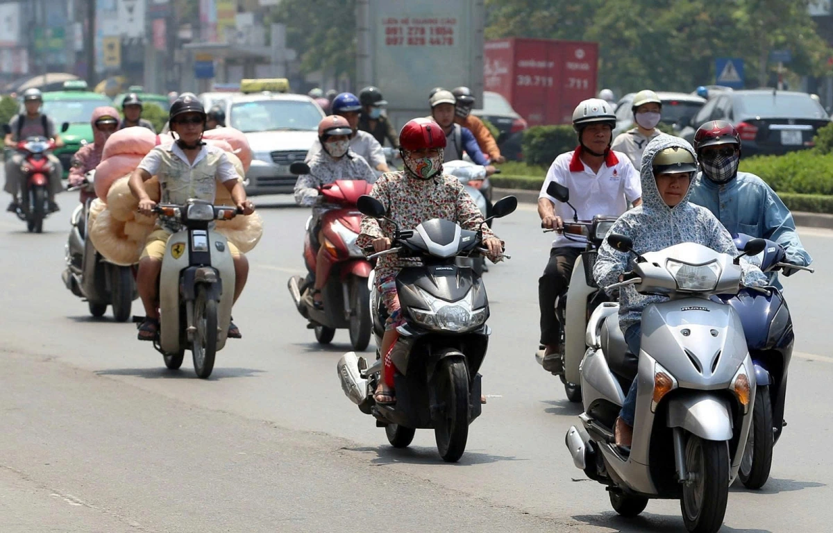 Nắng nóng gay gắt ở Bắc Bộ và Bắc Trung Bộ