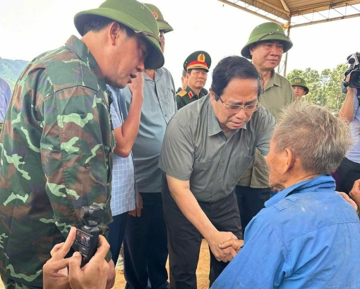 Thủ tướng kiểm tra, chỉ đạo công tác khắc phục hậu quả mưa lũ ở xã Tìa Dình