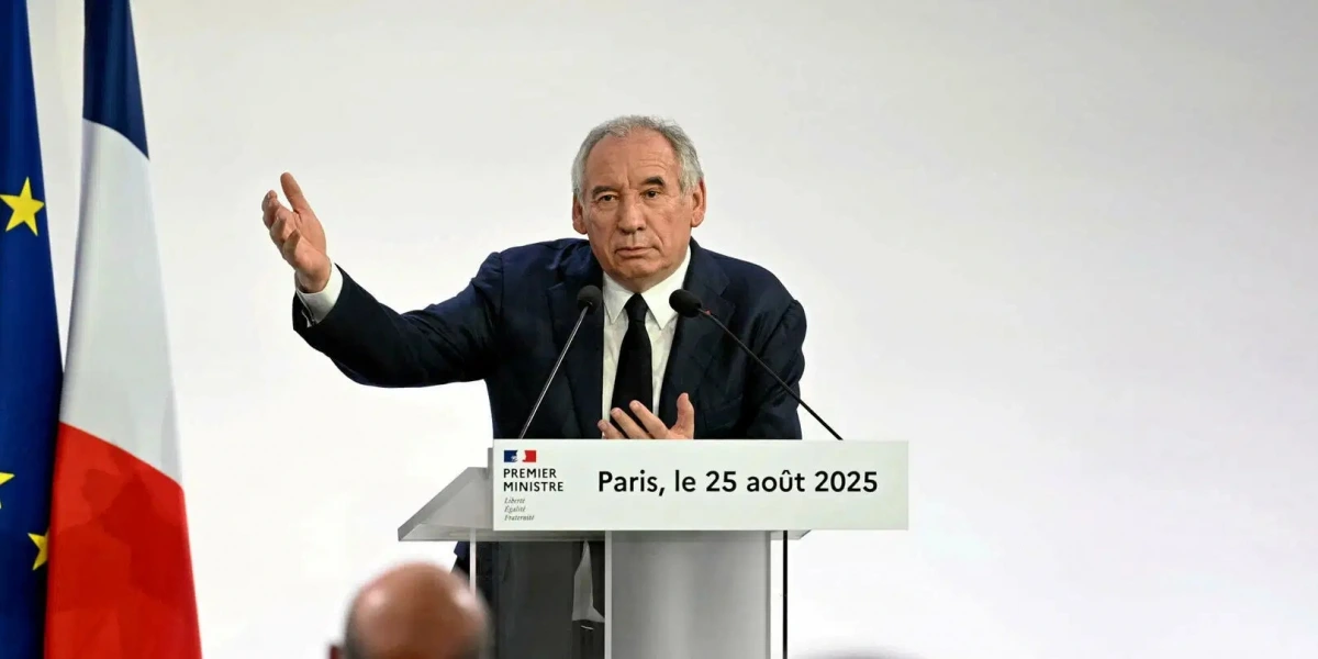 Kế hoạch ngân sách mà Thủ tướng François Bayrou trình bày tập trung vào việc cắt giảm chi tiêu công lên tới 44 tỷ euro. Ảnh: Le Point