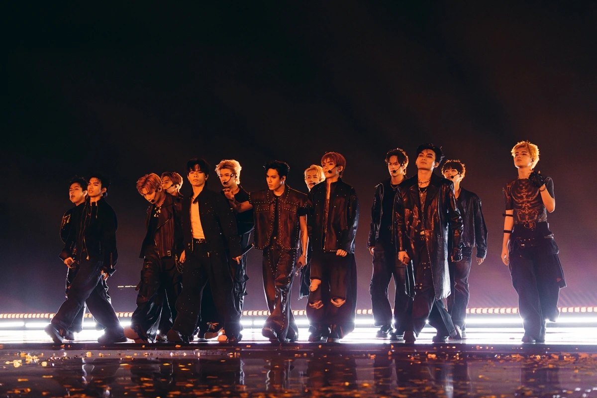 Tiết mục thi đấu top 13 "We lit the show"
