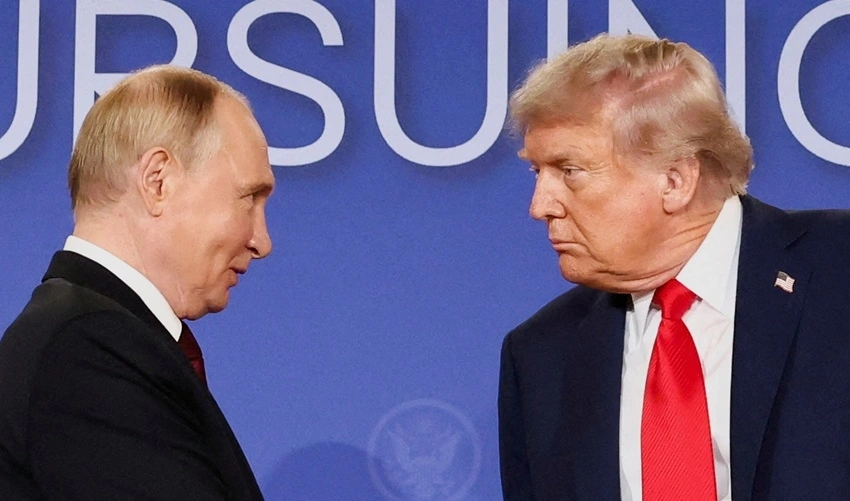 Tổng thống Mỹ Donald Trump và Tổng thống Nga Vladimir Putin tại Alaska ngày 15/8/2025. Ảnh: Reuters