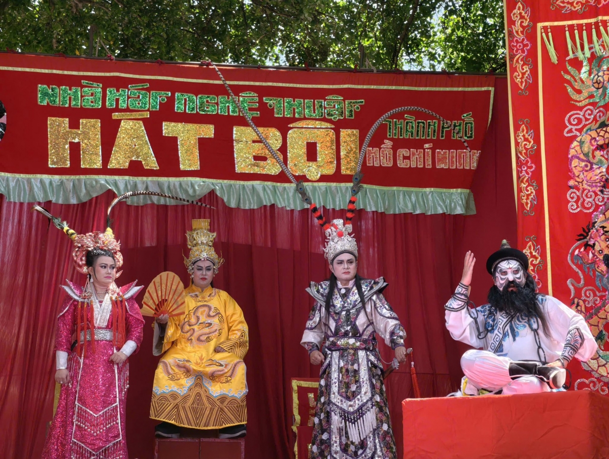 Trích đoạn "Xử bá đao Từ Hải Thọ" được các nghệ sĩ nhà hát nghệ thuật hát Bội biểu diễn (ảnh: Nhà hát)