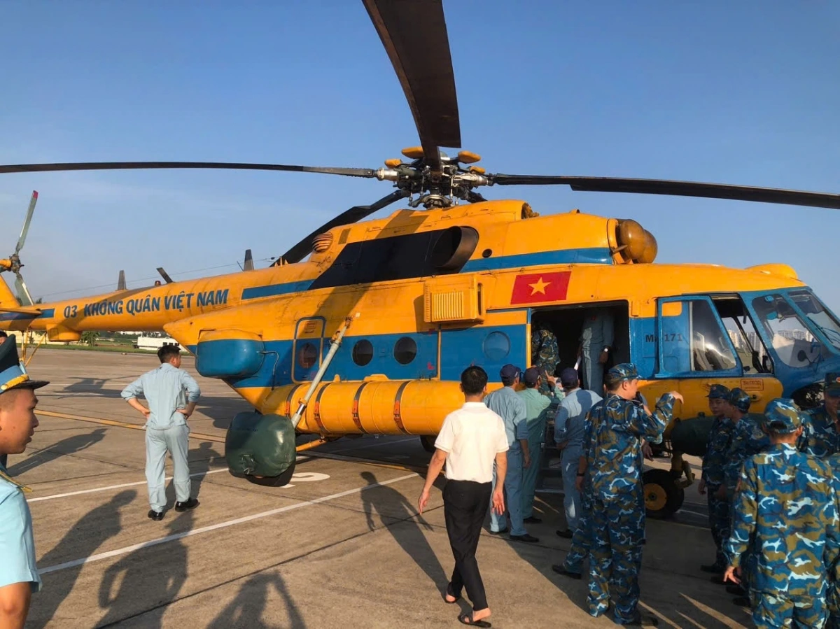 Bộ Quốc phòng điều động trực thăng vận chuyển hàng cứu trợ cho tỉnh Điện Biên