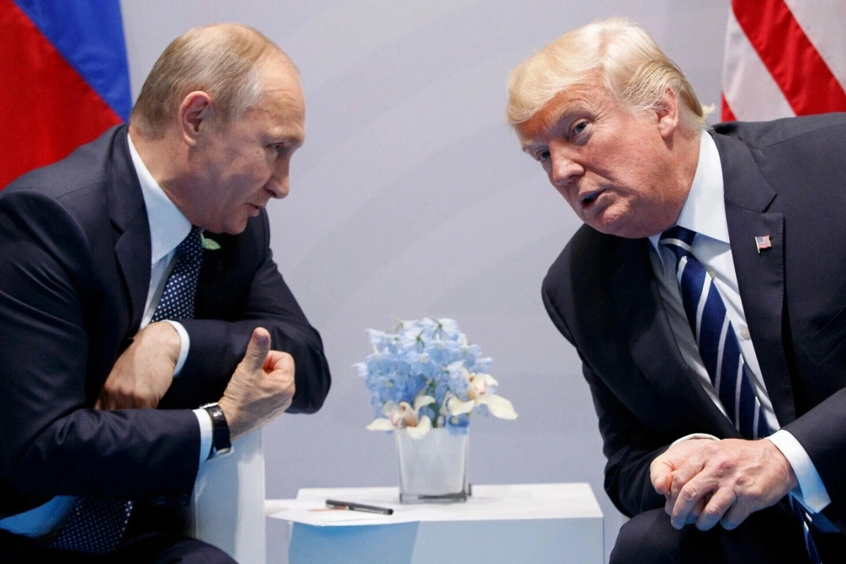 Tổng thống Mỹ Donald Trump hội đàm với Tổng thống Nga Vladimir Putin bên lề hội nghị G20 ở Đức năm 2017 (Ảnh: Reuters)