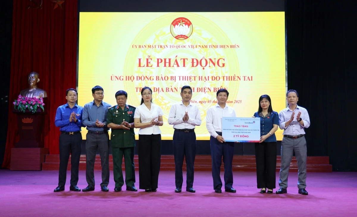 Ủy ban MTTQ Việt Nam tỉnh tiếp nhận 2 tỷ đồng do Ngân hàng TMCP Công thương Việt Nam, chi nhánh tỉnh Điện Biên ủng hộ