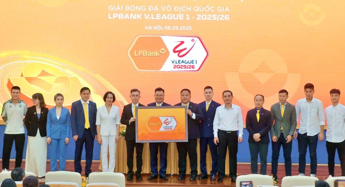 Ban tổ chức đã công bố nhận diện thương hiệu mới cho V-League 2025/2026 (Ảnh: Minh Quyết).