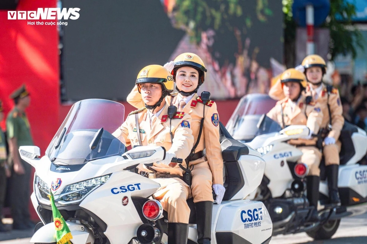 The Traffic Police force also attends the opening ceremony.