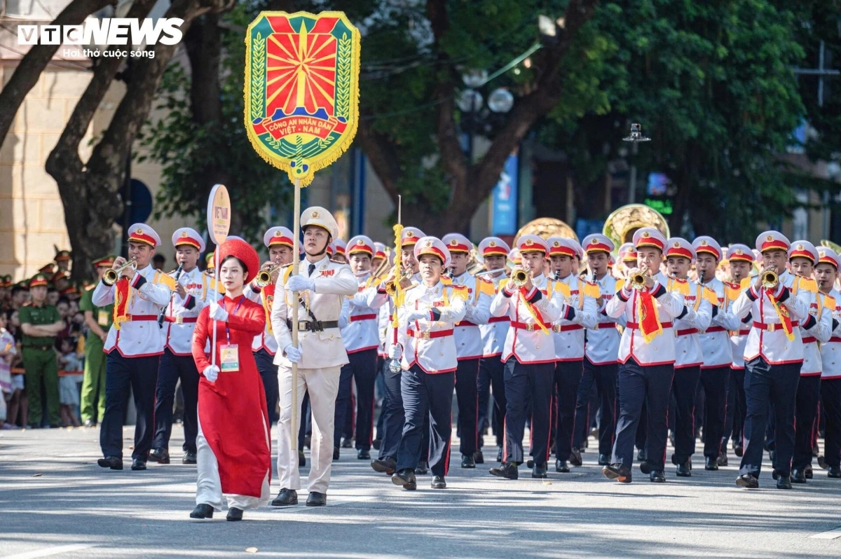 This year’s festival brings together nine music bands and one drum troupe from Russia, Japan, China, Laos, Cambodia, Saudi Arabia, and Vietnam.