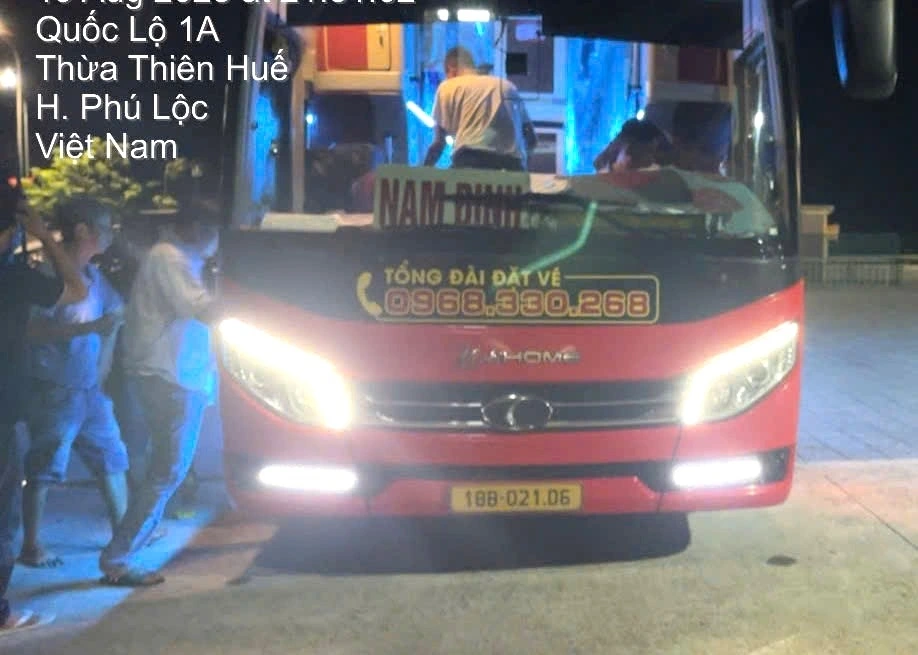Xe khách chở quá số người quy định