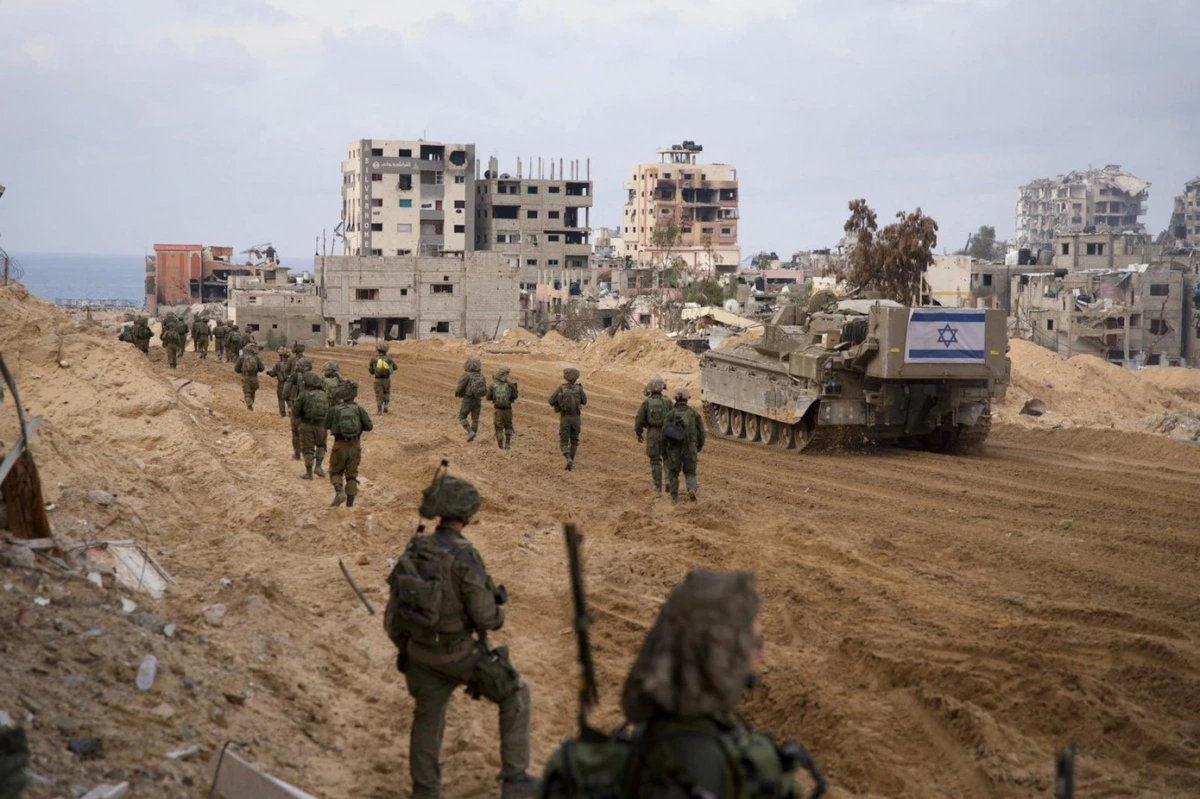 Các binh sĩ Israel tại Dải Gaza. (Ảnh: Reuters)