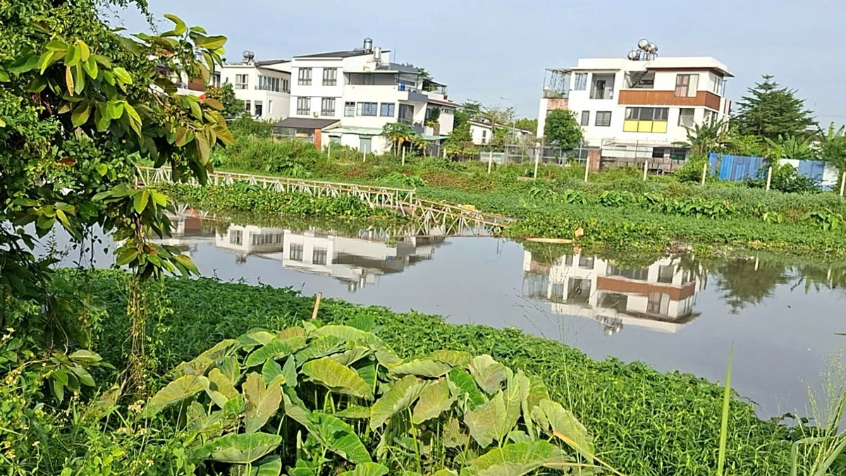 Cây cầu dân sinh bị trôi tối 5/8