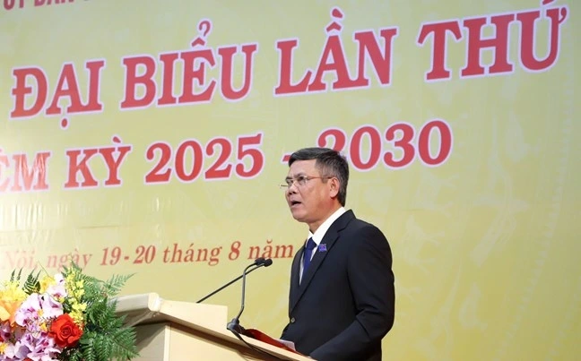 Ông Trần Thắng, Phó Bí thư Đảng ủy MTTQ Việt Nam, các đoàn thể Trung ương phát biểu tại Đại hội