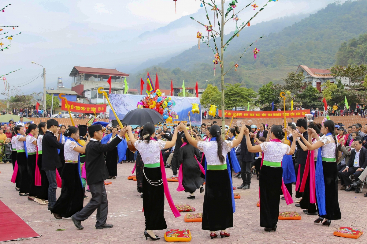 Hội Văn hóa dân tộc Thái tỉnh Điện Biên nhiều năm qua đã trở thành nơi kết nối cộng đồng, tổ chức thường xuyên các hoạt động truyền dạy dân ca, dân vũ.