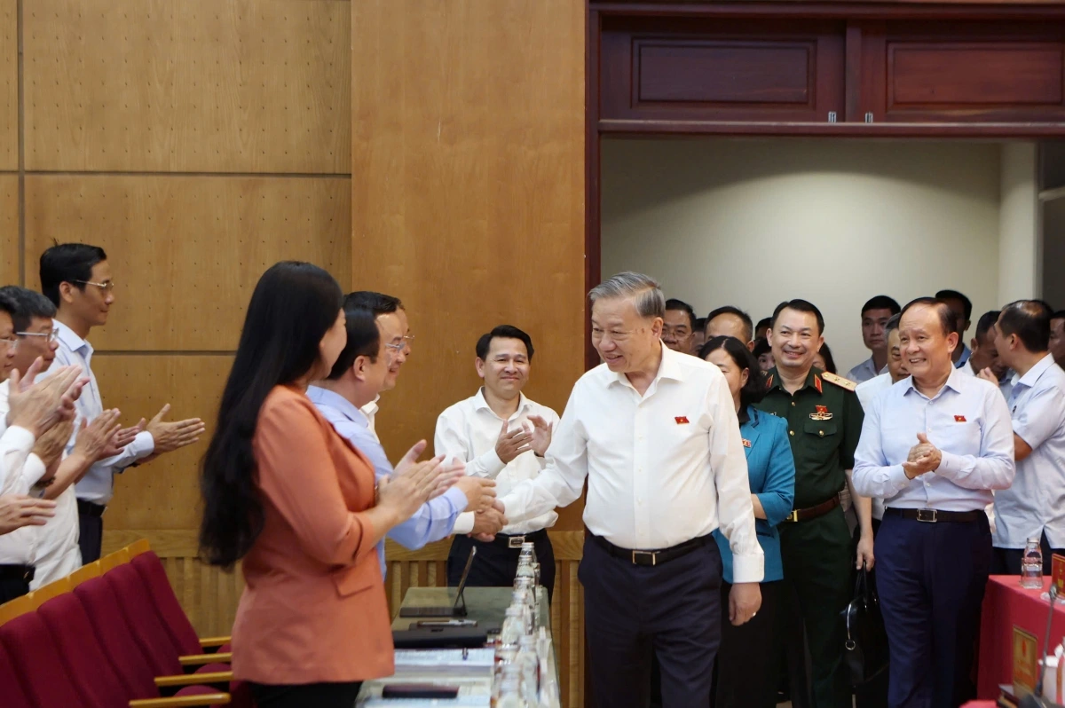 Tổng Bí thư Tô Lâm tiếp xúc cử tri Hà Nội trước Kỳ họp thứ 10 Quốc hội khóa XV