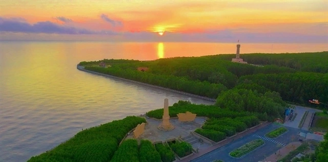 The beautiful sunset over the coastal area of Dat Mui, Ca Mau Province. — Photo nhandan.vn