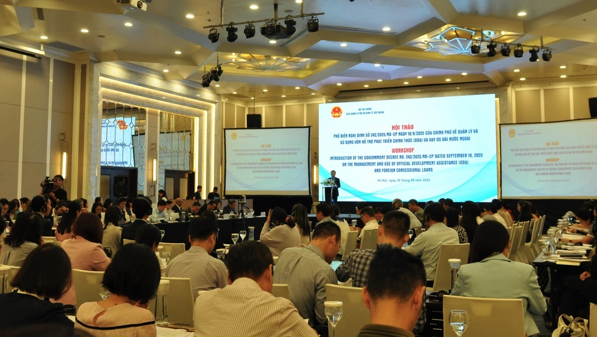 Toàn cảnh hội nghị.