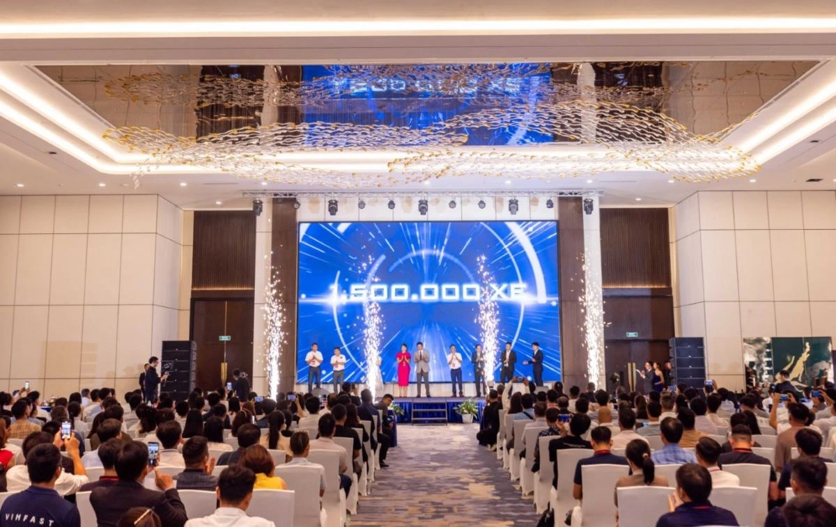 Hơn 600 nhà phân phối xe máy điện VinFast trên toàn quốc đã thống nhất đặt mục tiêu kinh doanh năm 2026 là 1,5 triệu xe