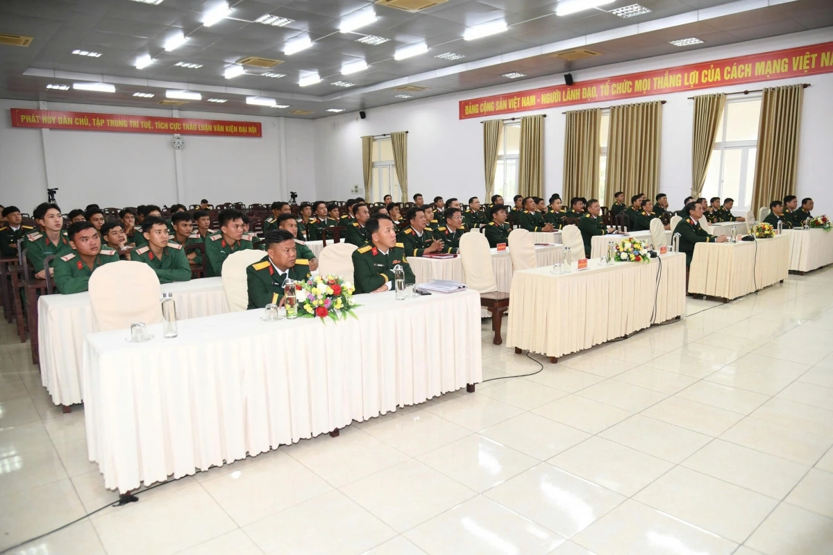 Các cơ quan, đơn vị Bộ CHQS tỉnh An Giang tổ chức cho cán bộ, chiến sĩ theo dõi trực tiếp Lễ kỷ niệm, diễu binh, diễu hành kỷ niệm 80 năm Quốc khánh nước Cộng hòa