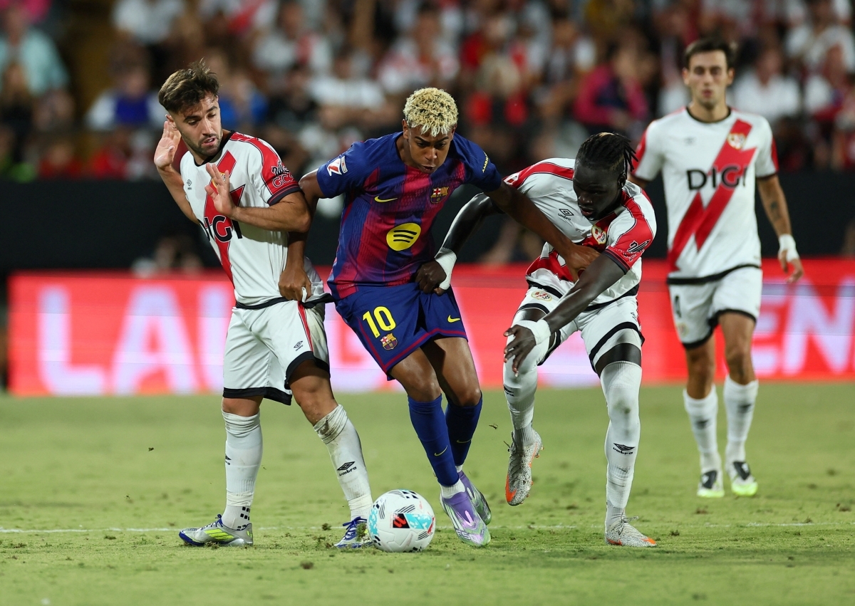 Barca bị Rayo Vallecano cầm hòa với tỉ số 1-1 (Ảnh: Reuters).